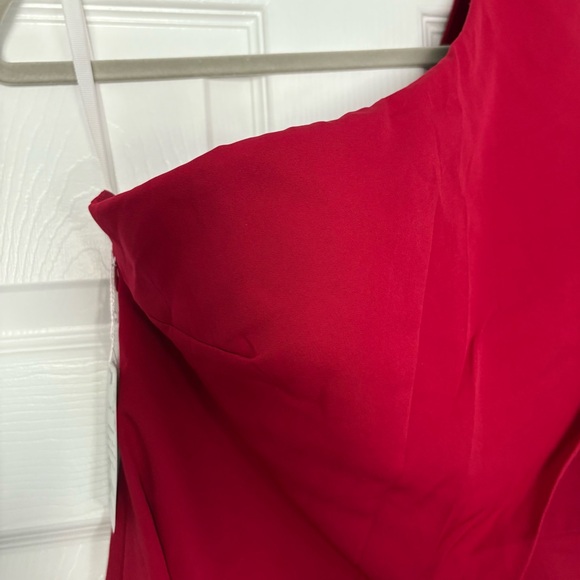 NWT Red One-Shoulder Jumpsuit with Extra Fabric Overlay on Legs size 6 - Picture 12 of 12